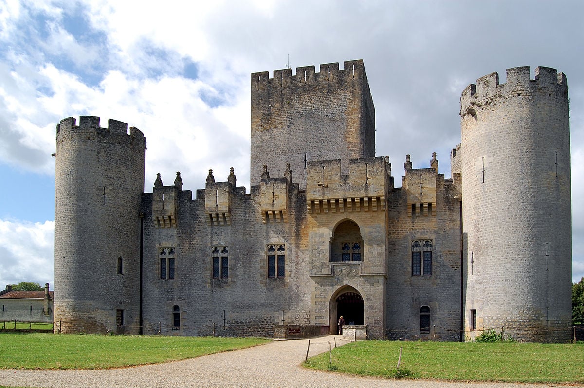 The Best Castles in France (your Dream List!)
