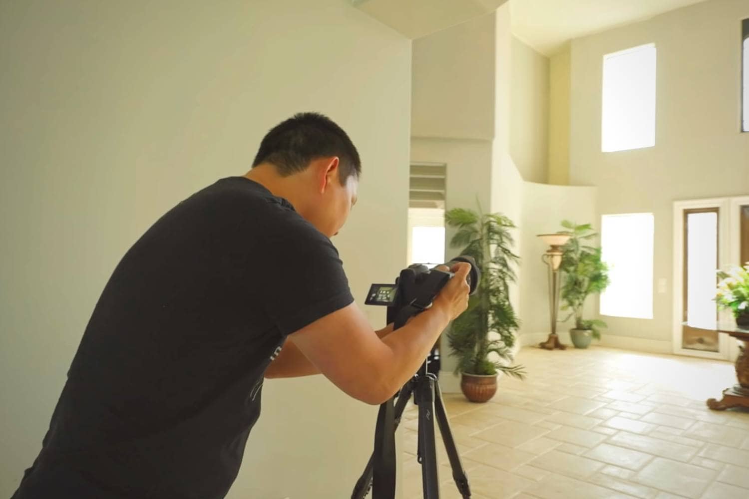 How To Get Into Real Estate Photography in 2025