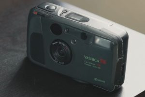 Yashica T4
